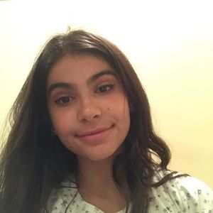 Meet your Posher, Vivi